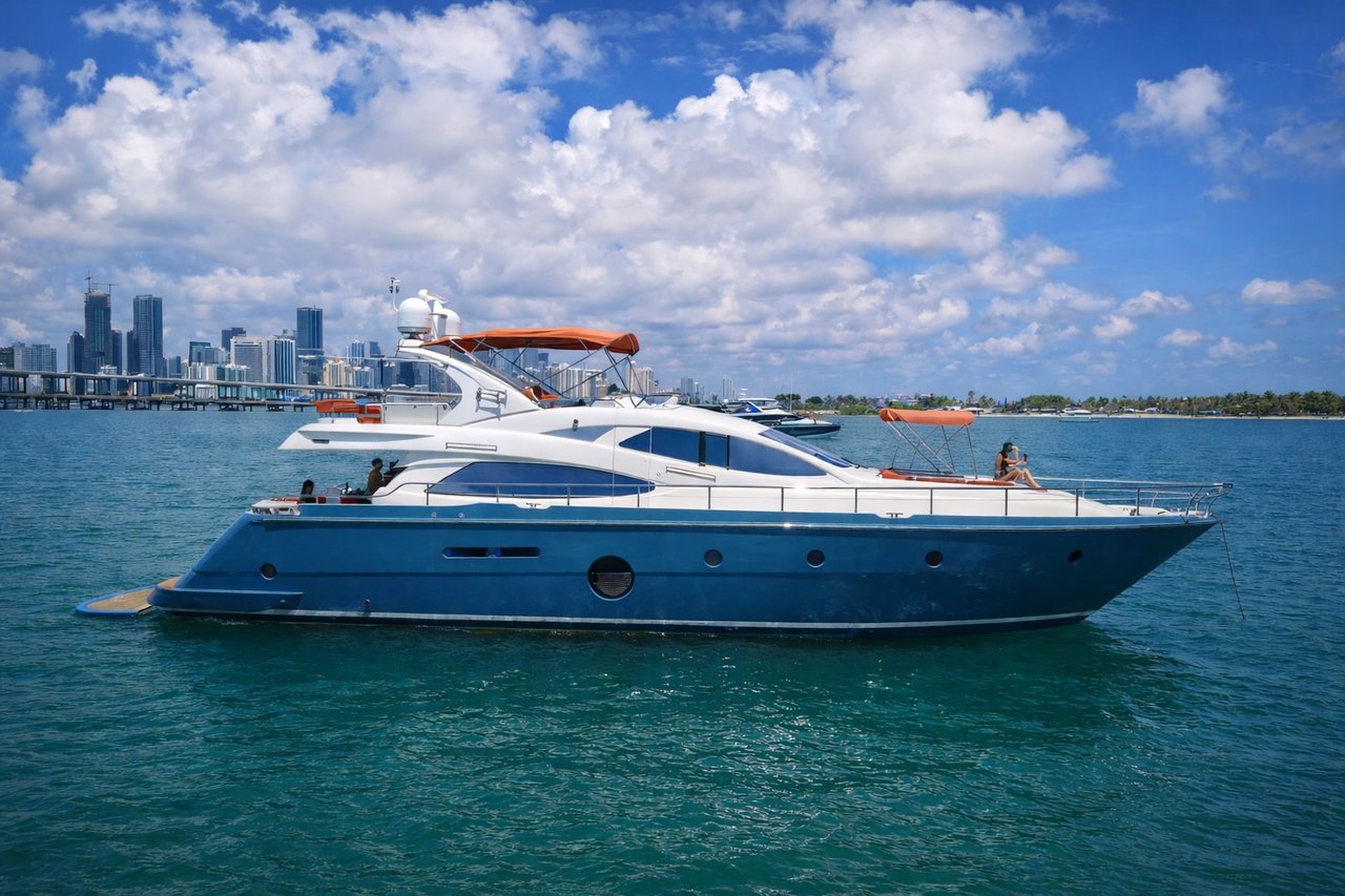 75ft Aicon Miami skyline
