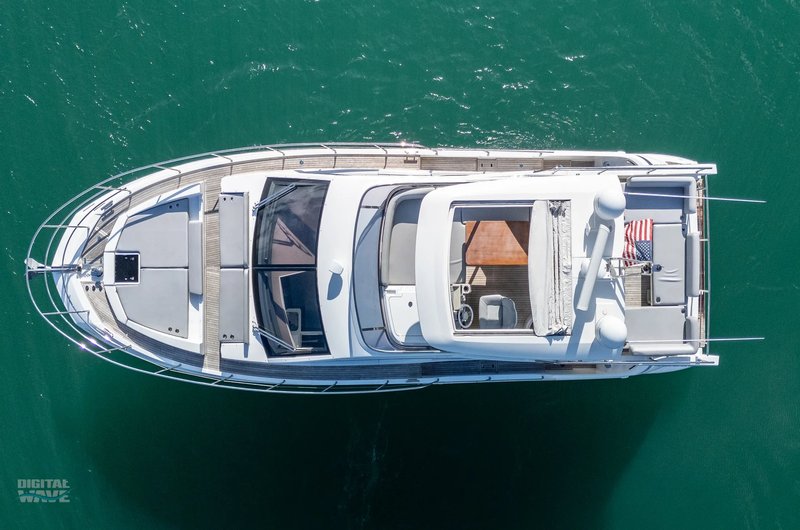 Azimut 52 Julia Valentine aerial