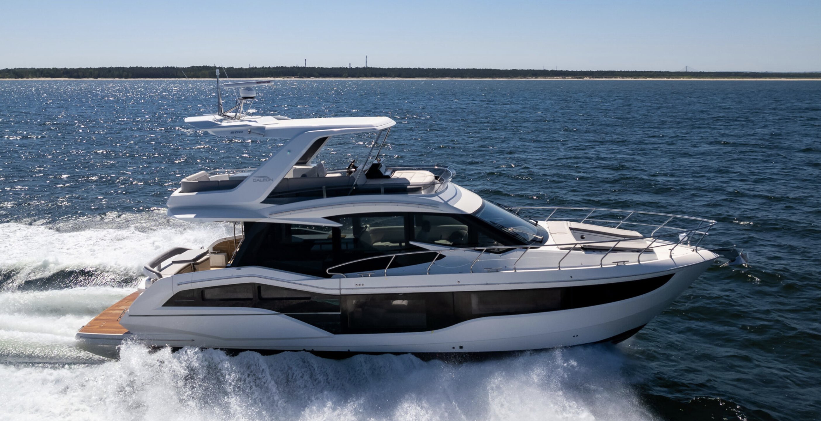 Galeon 53 underway starboard