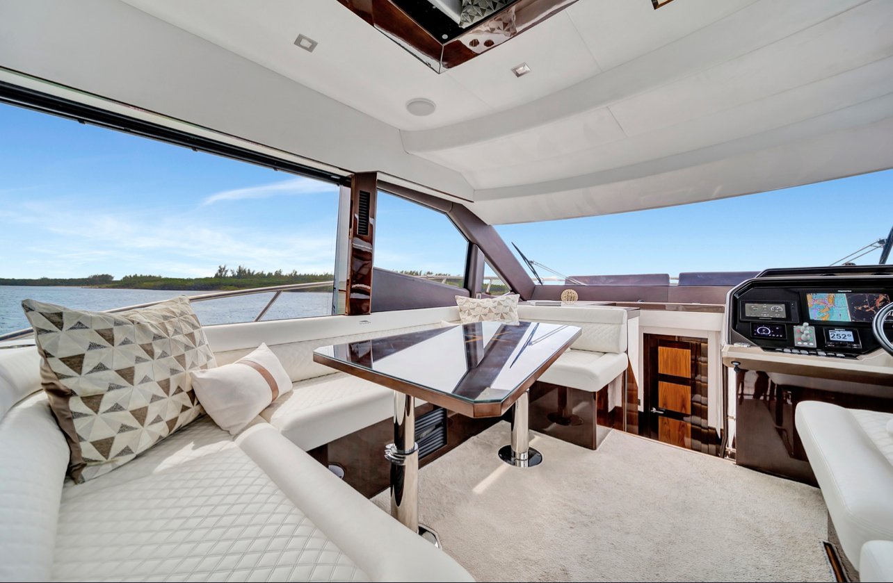 Galeon 53 salon helm