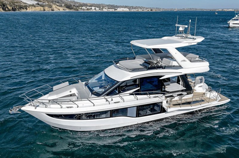 53ft Galeon 2025