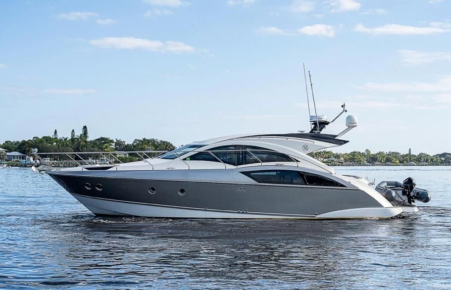 42ft Marquis Sport Coupe exterior