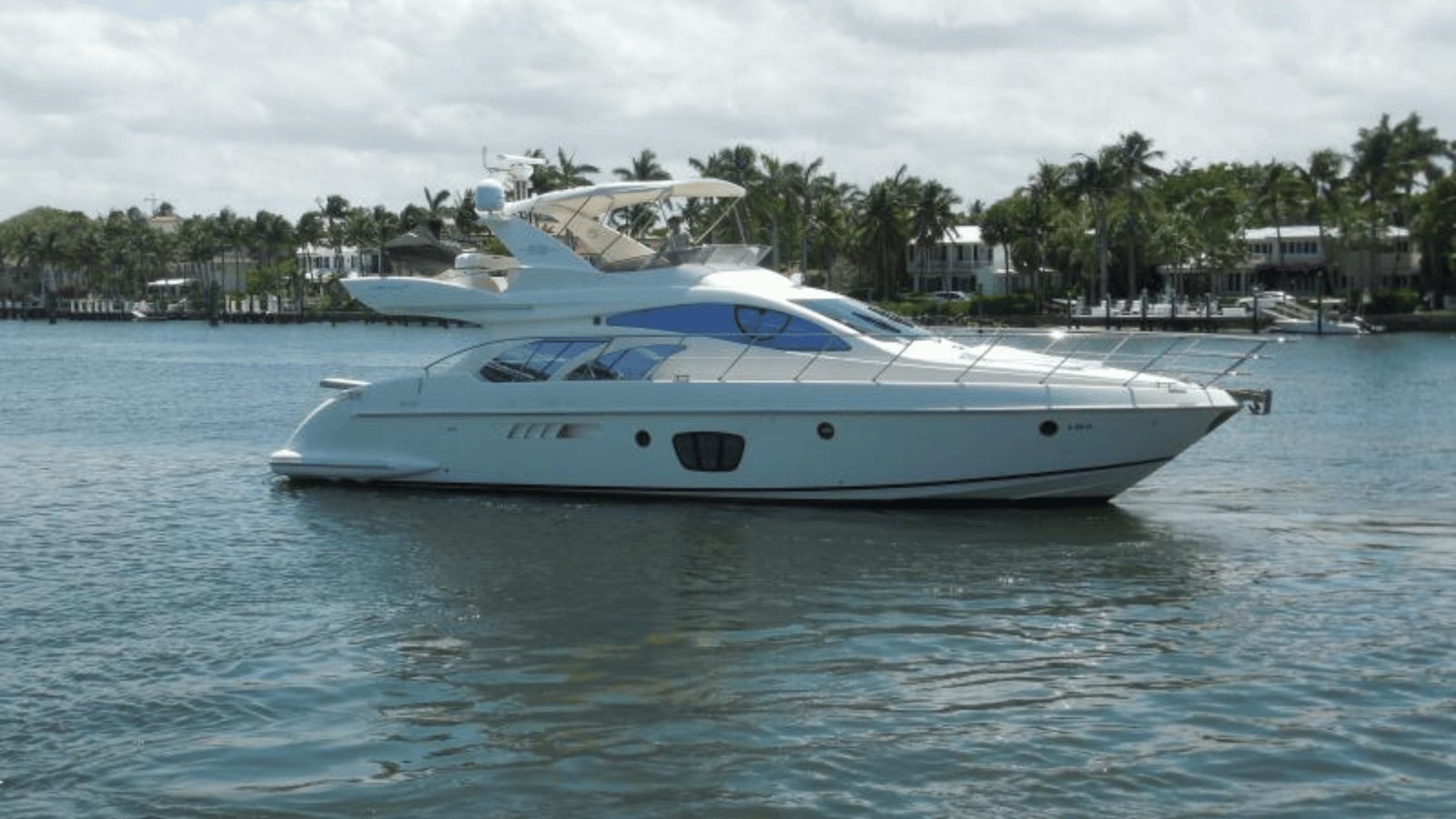 57ft Azimut Monaco exterior