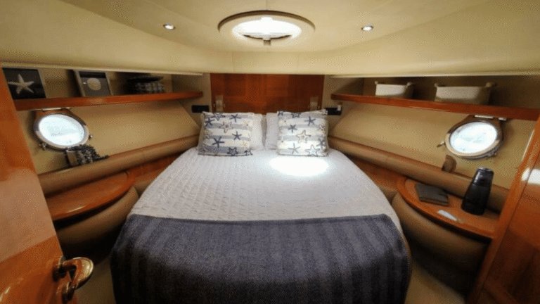 57ft Azimut Monaco master cabin