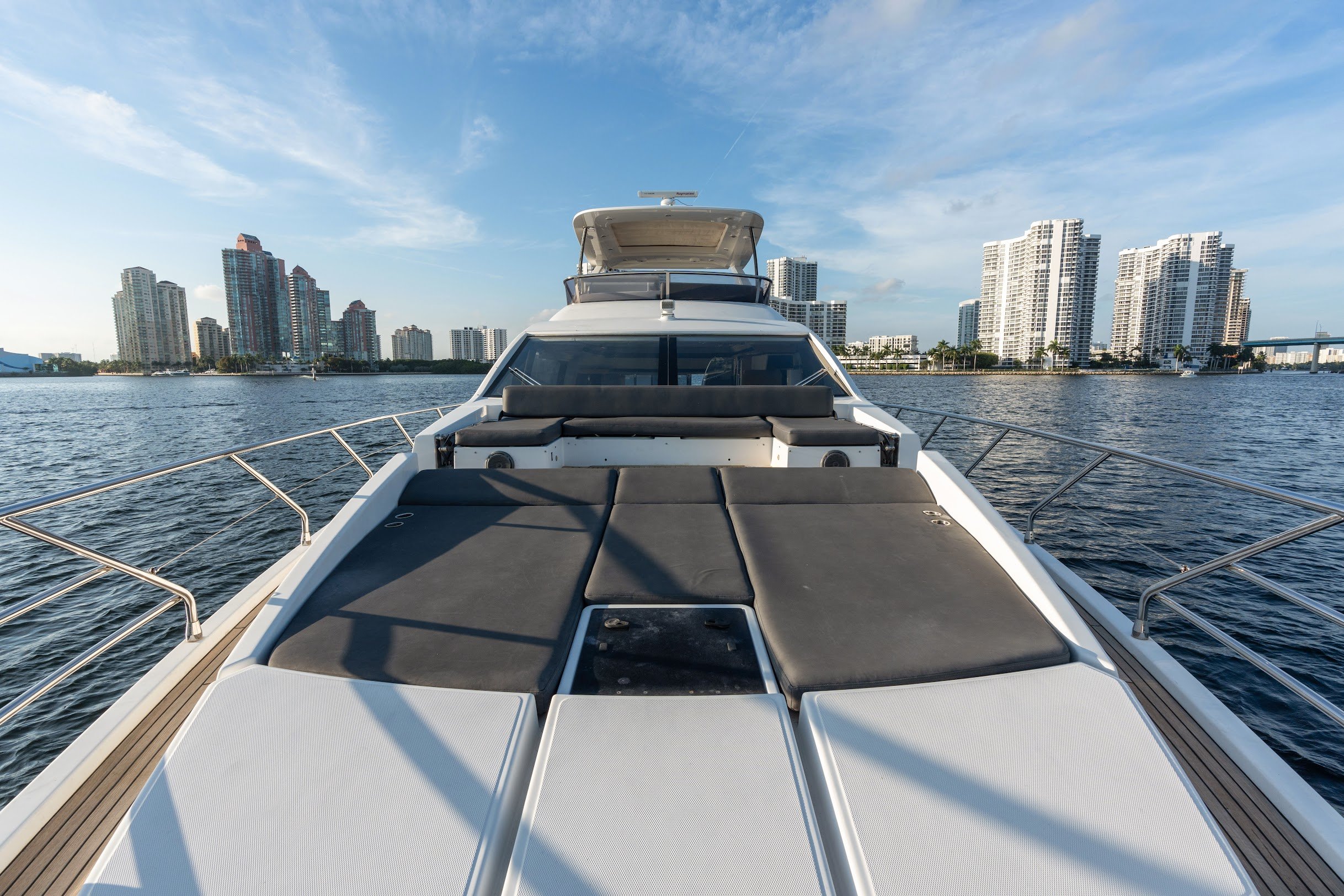 Paragon bow sunpad lounge