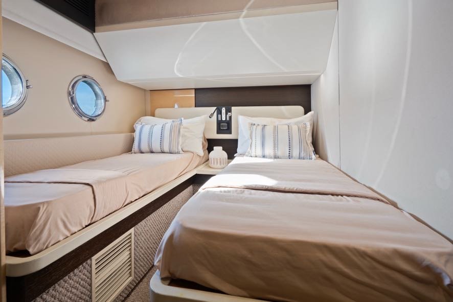Paragon guest cabin
