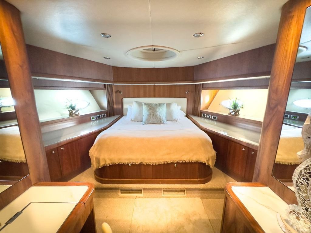 82ft Sunseeker Predator master cabin
