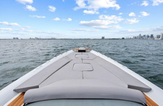 Targa bow lounge Miami skyline