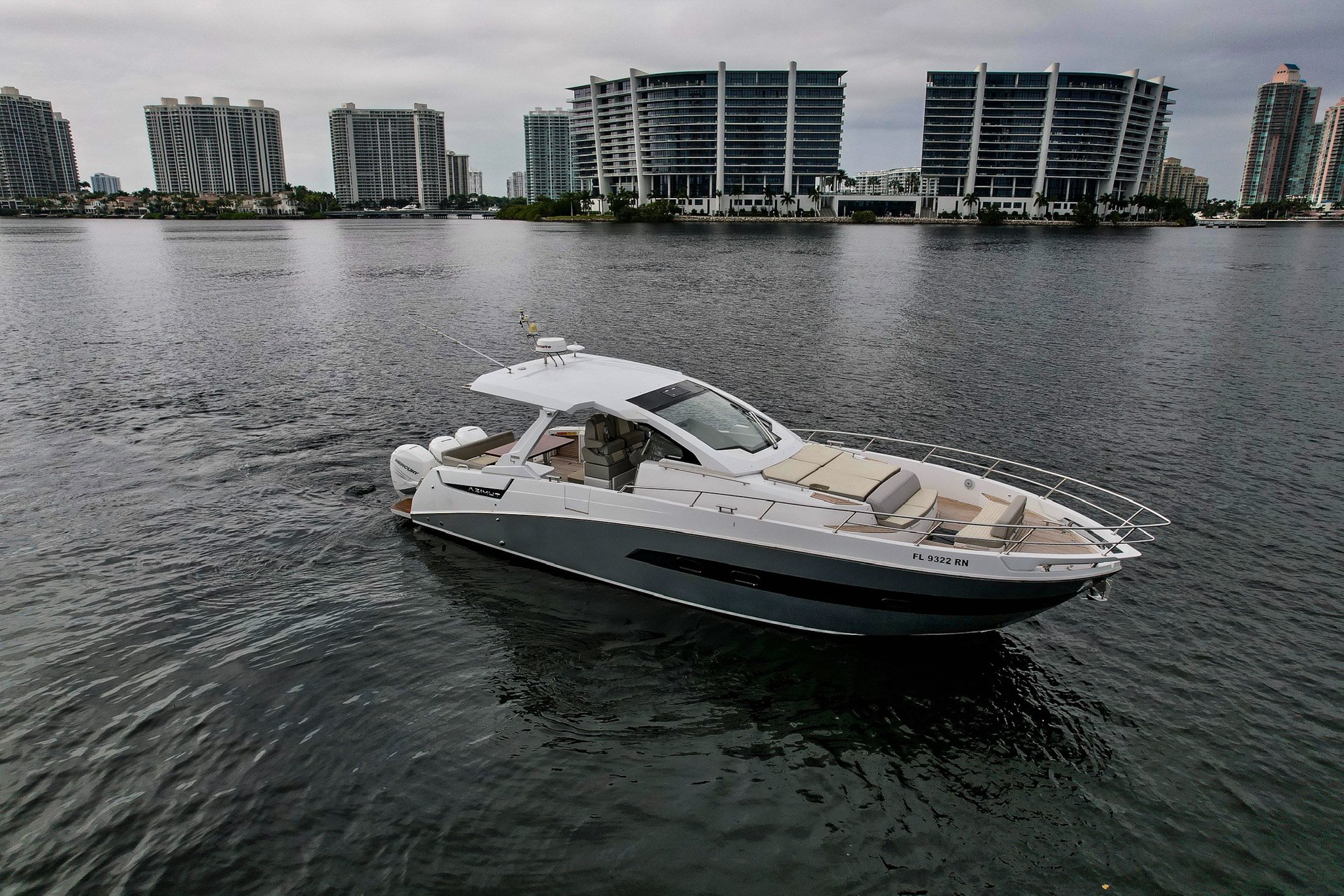 Azimut Verve side profile Miami